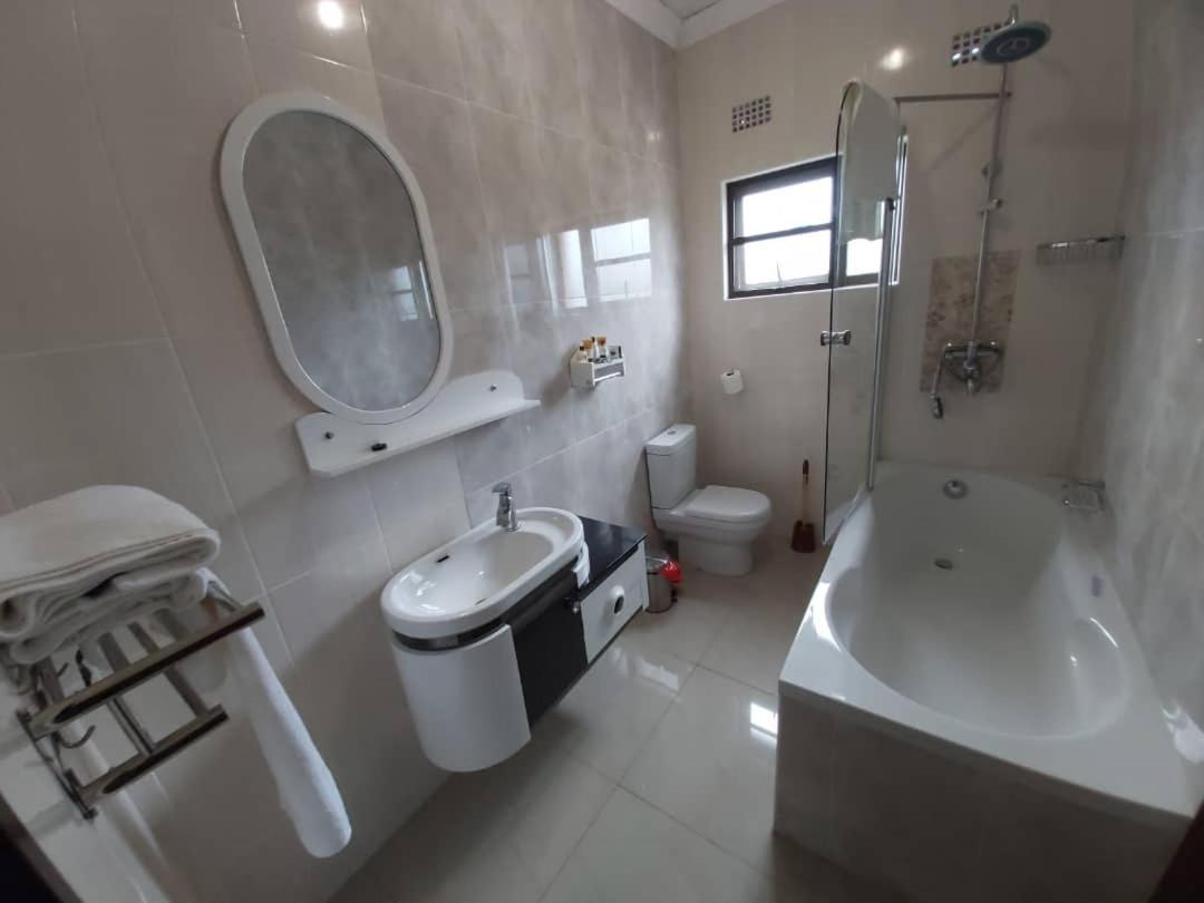 Top Stay Inn Kasane Extérieur photo